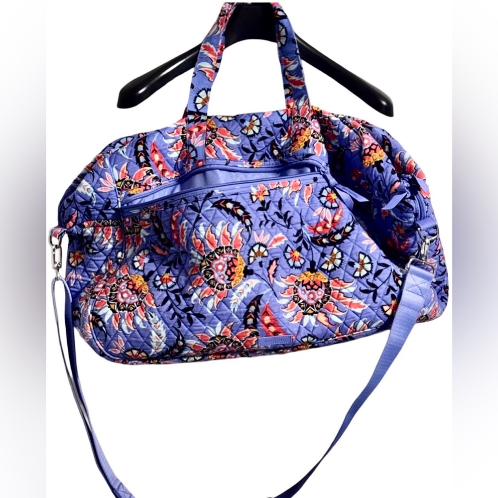 Clean like new Vera Bradley Weekend Bag